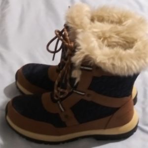 Girls Bearpaw Snow Boots Size 5